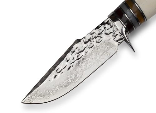 Alternative view of TAKOMA DAMASCUS LOVSKI NOŽ – PREMIUM DAMAST NOŽ Z USNJENIM ETUIJEM